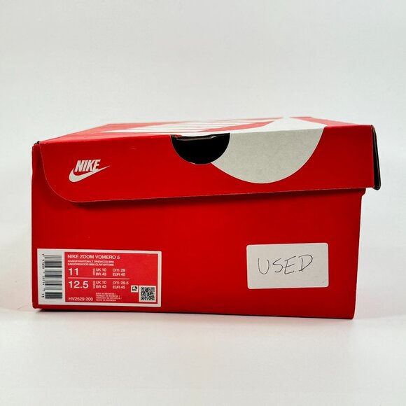 Athletic_Shoes